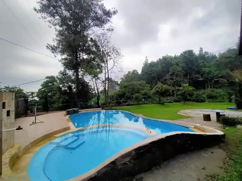 Villa Puncak Kapasitas 35 Orang untuk Rombongan (Mewah)