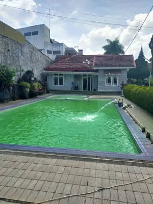 Villa Parja Kolam Gabung - Villa di Puncak