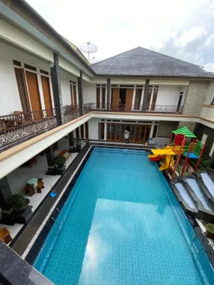 Villa Revika Kota Bunga - Villa di Puncak