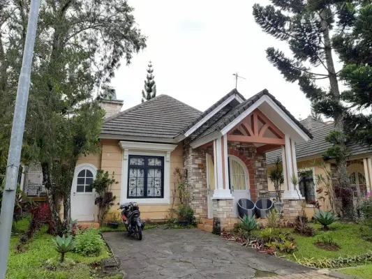 Villa Bu Alya Little Indian Kota Bunga - Villa di Puncak